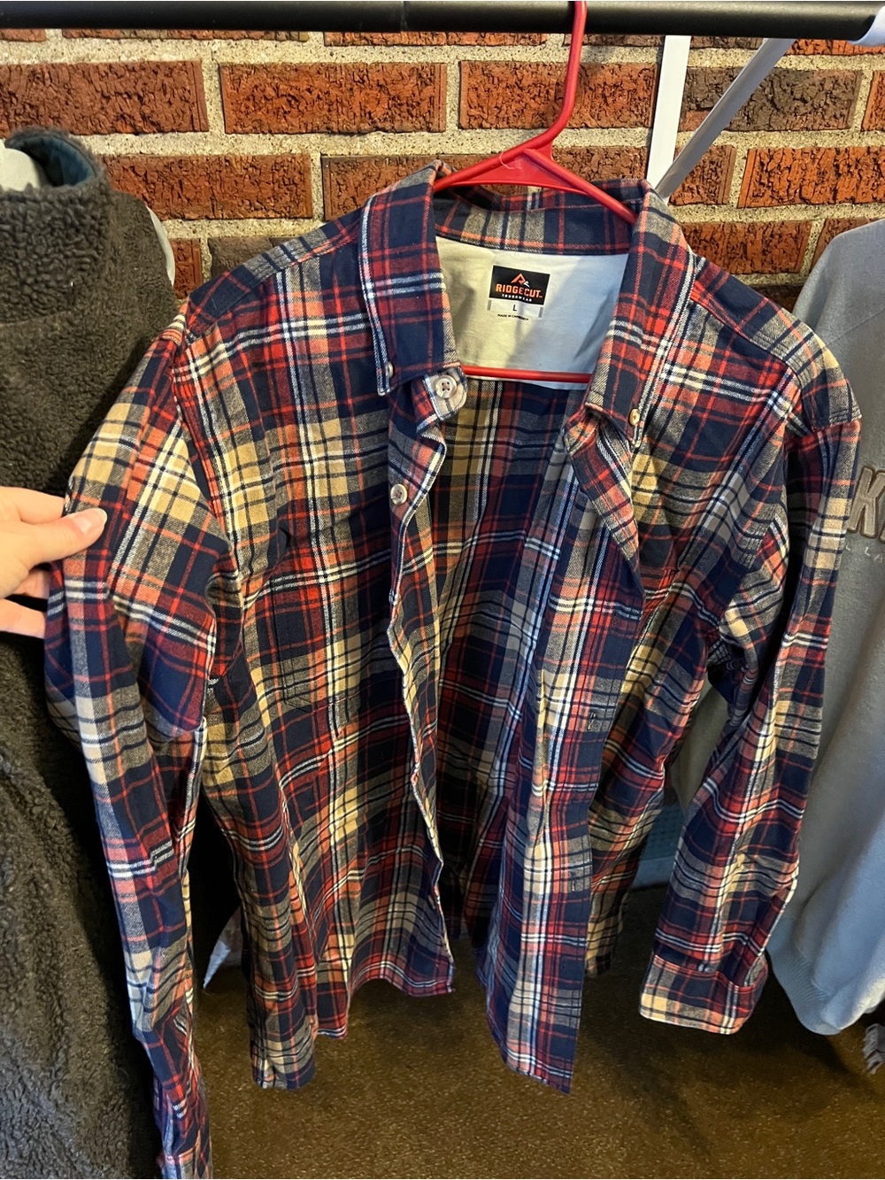 Ridgecut Men's Navy & Red Plaid Button-Down Shirt